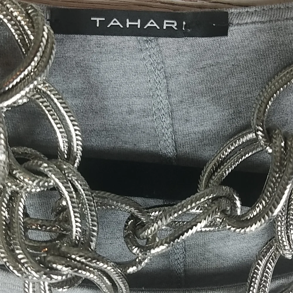 Tahari, Gray top with long bell sleeves, Sz XS - Picture 10 of 10